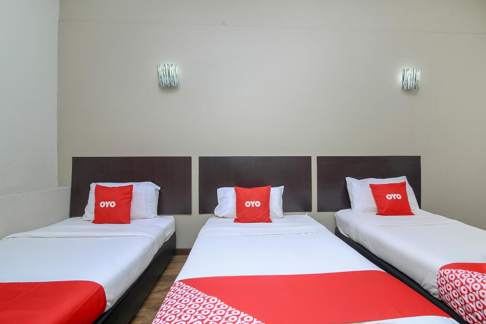 Nice Stay Three Six Five Services Kuching Exteriör bild