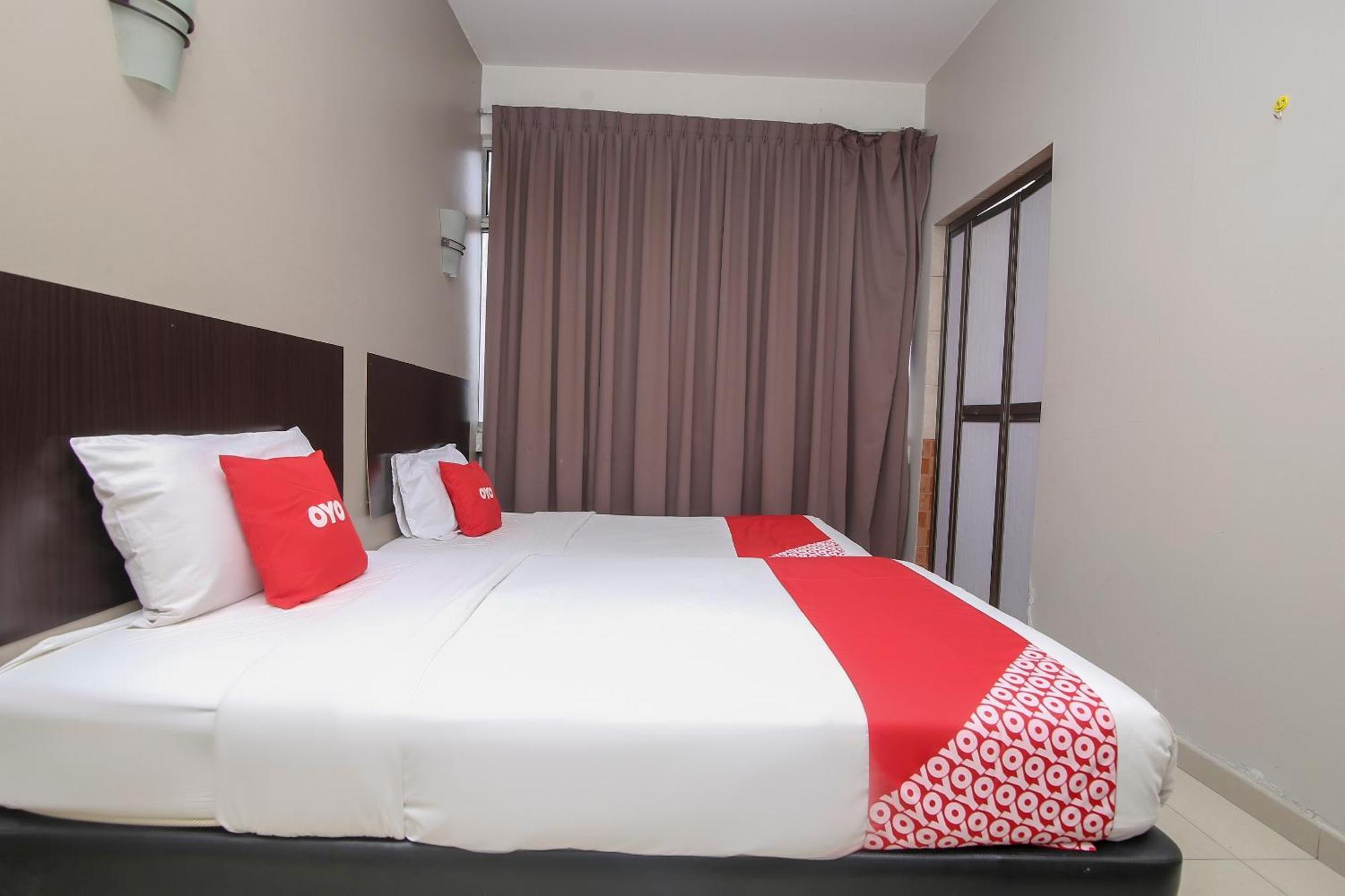 Nice Stay Three Six Five Services Kuching Exteriör bild