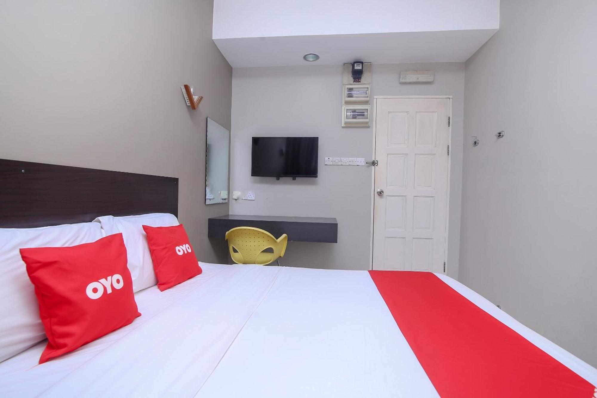 Nice Stay Three Six Five Services Kuching Exteriör bild