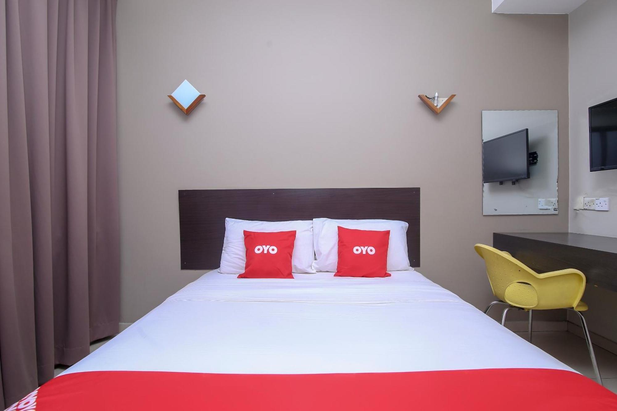 Nice Stay Three Six Five Services Kuching Exteriör bild
