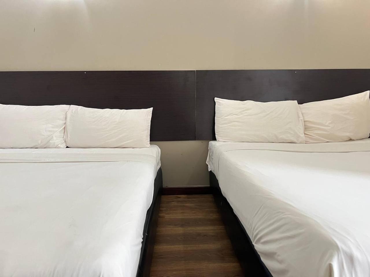 Nice Stay Three Six Five Services Kuching Exteriör bild