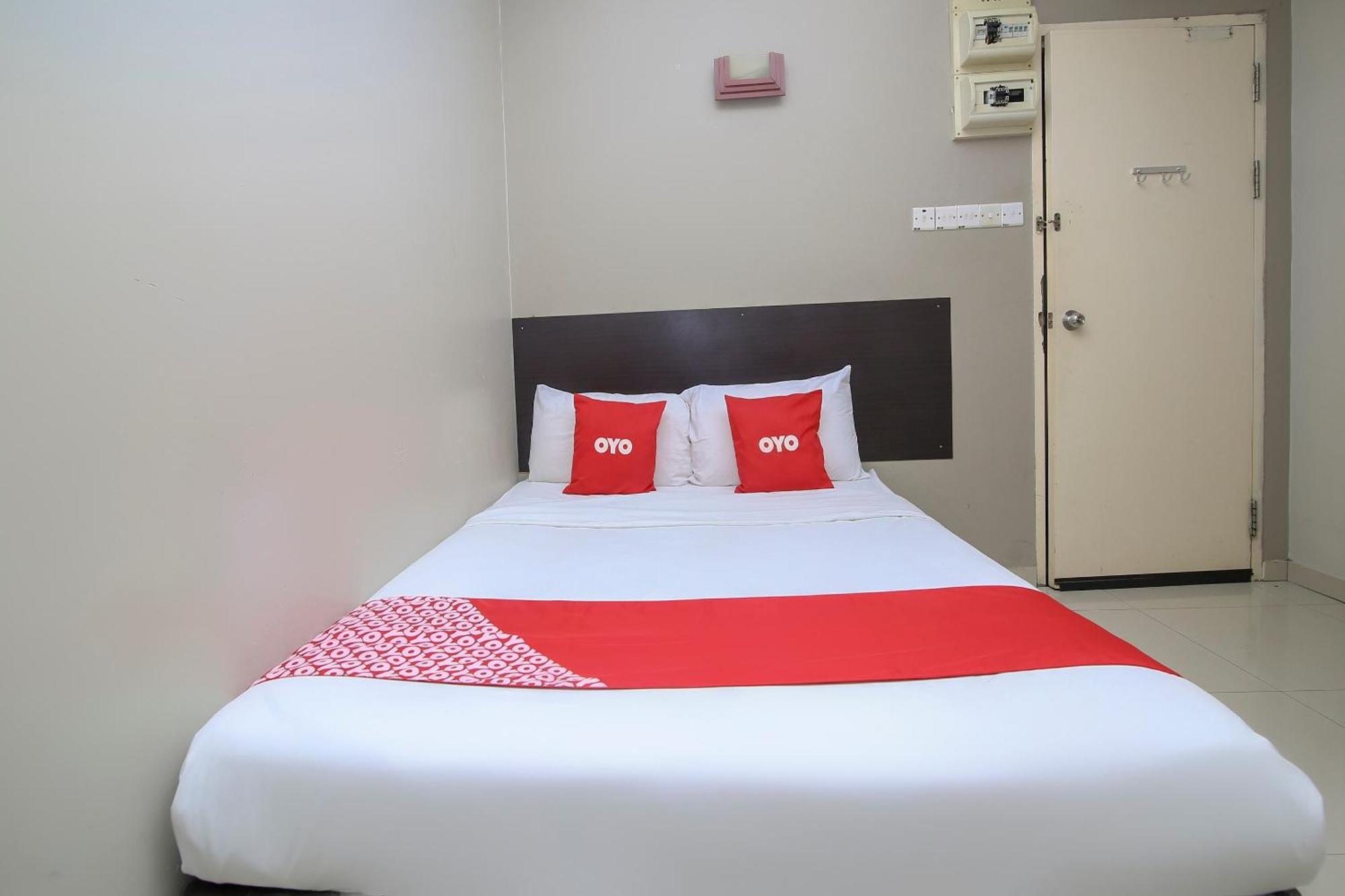 Nice Stay Three Six Five Services Kuching Exteriör bild