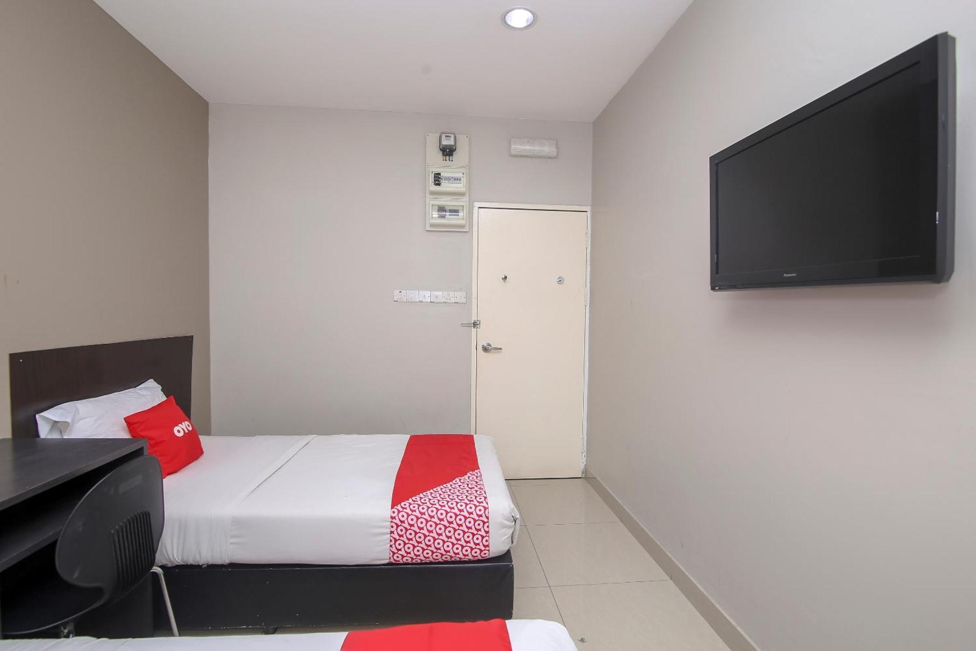 Nice Stay Three Six Five Services Kuching Exteriör bild