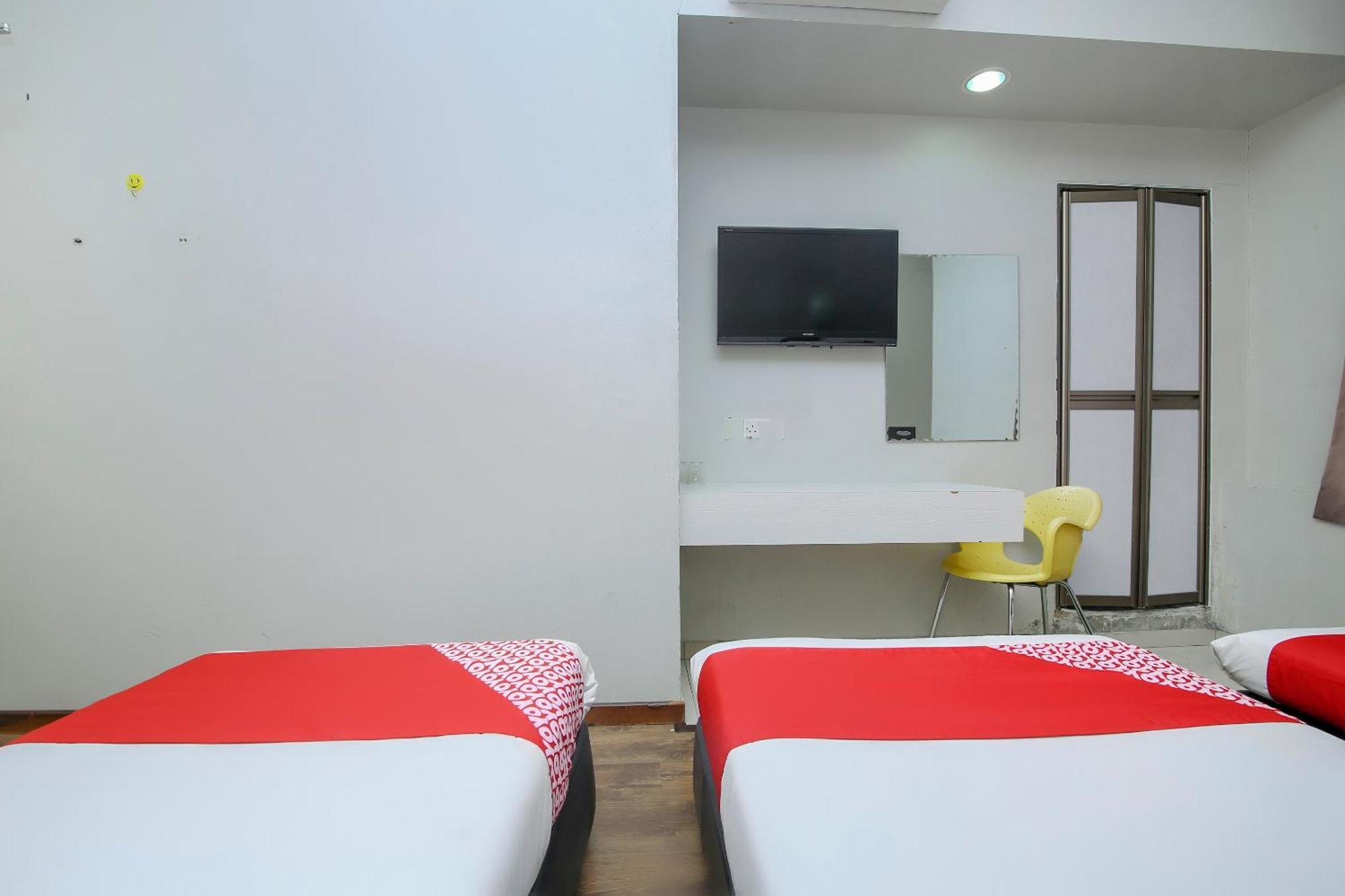 Nice Stay Three Six Five Services Kuching Exteriör bild