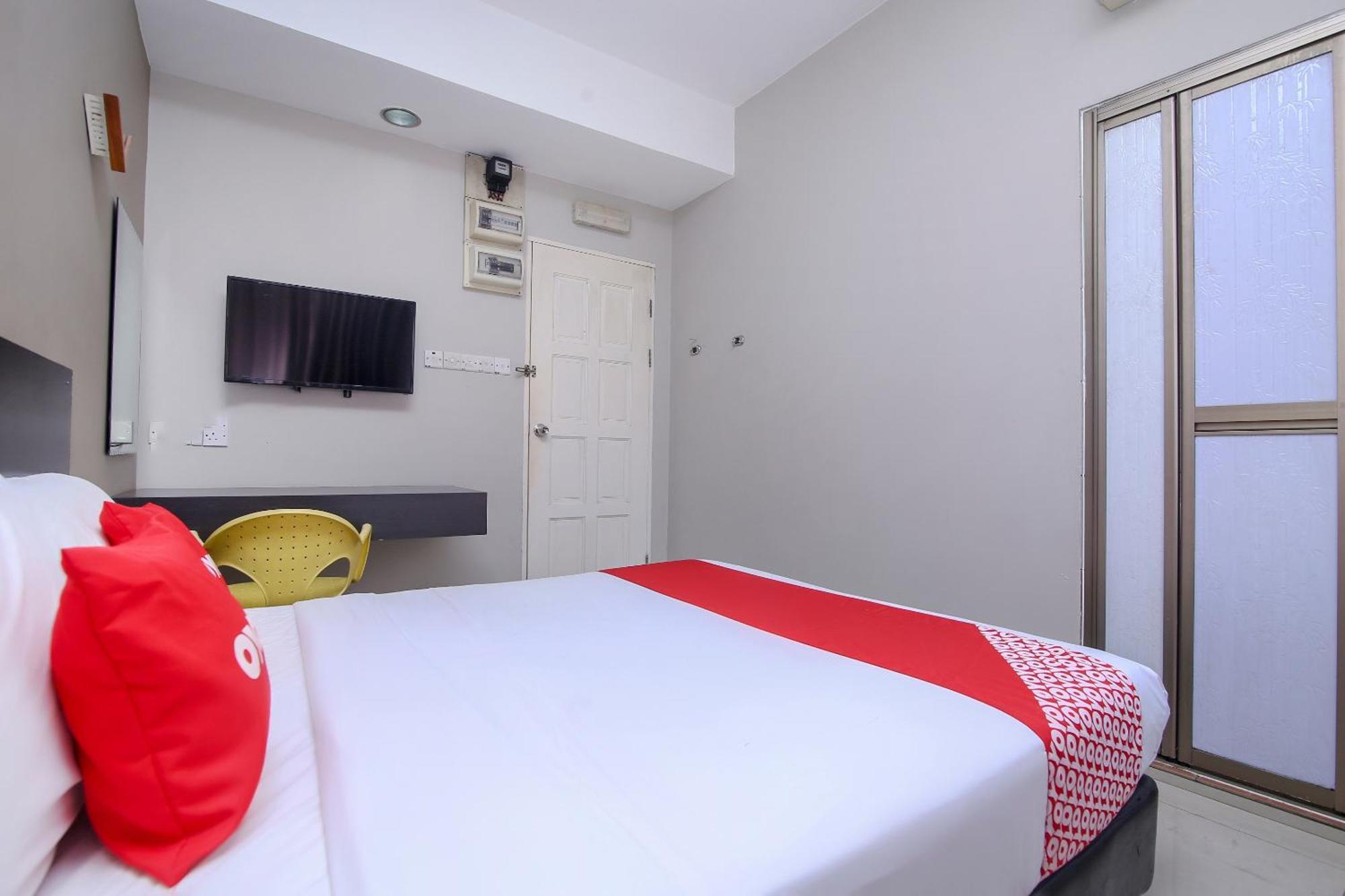 Nice Stay Three Six Five Services Kuching Exteriör bild