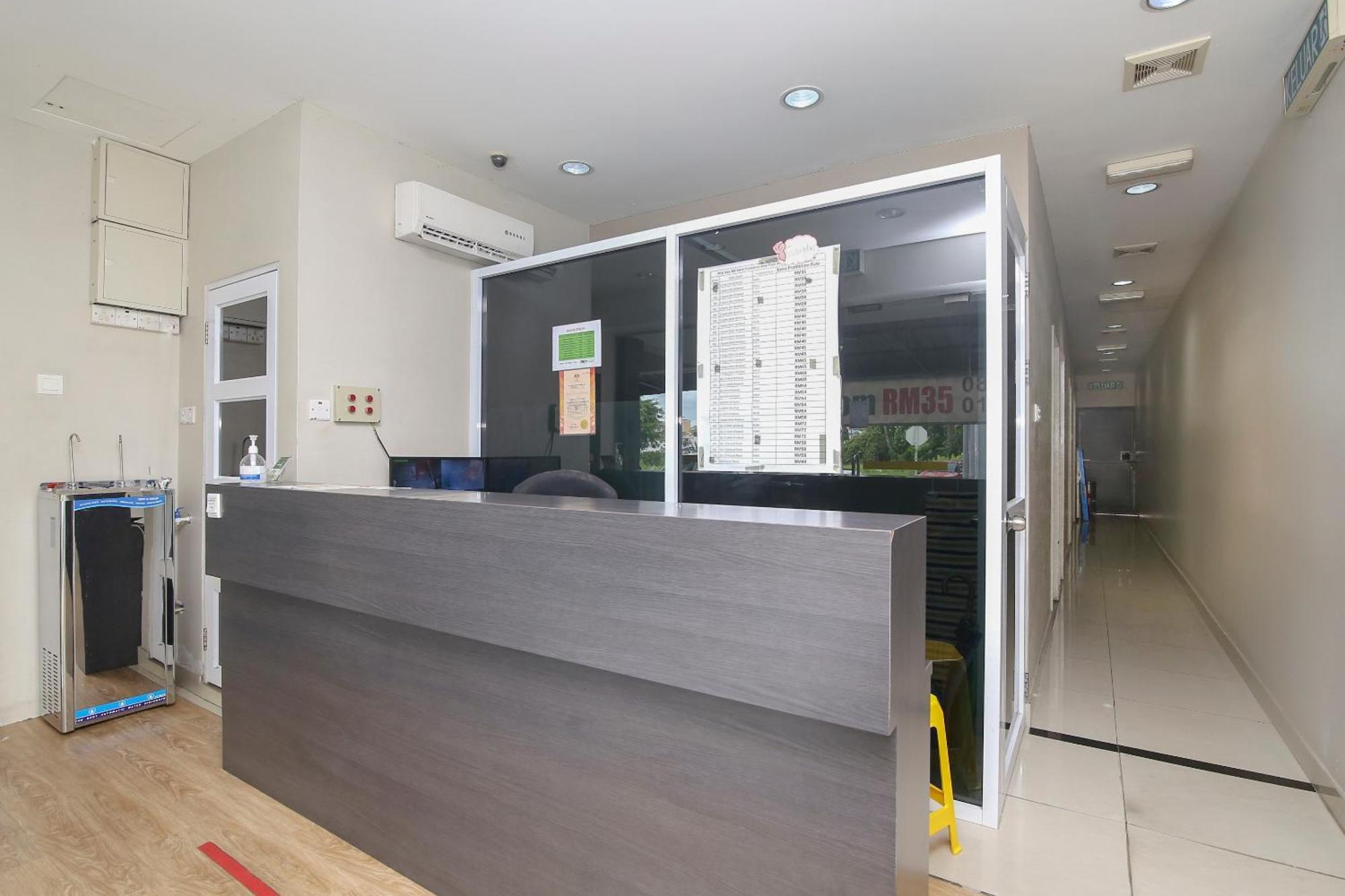 Nice Stay Three Six Five Services Kuching Exteriör bild